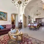 Raffaella - Villa Spongano